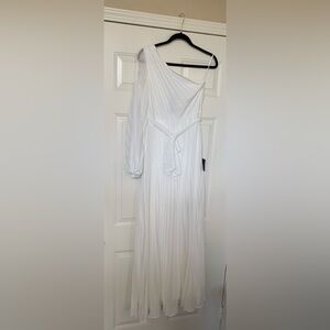 Lulus White Accordion Material Long Sleeve Formal Midi/Maxi Dress NWT 🌴